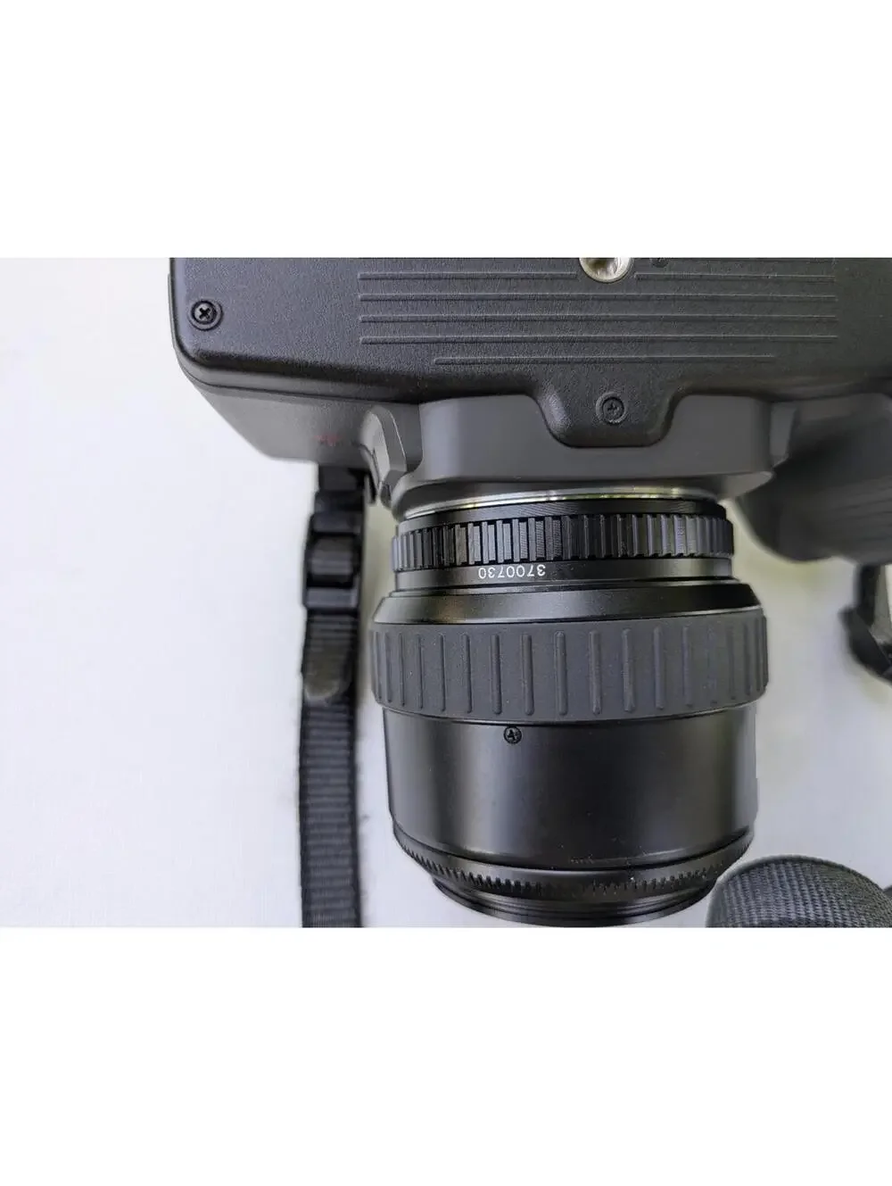 Pentax SF10 35mm camera, vivitar 28-70mm, 1:3.5-4.5 autofocus zoom, japan, as is